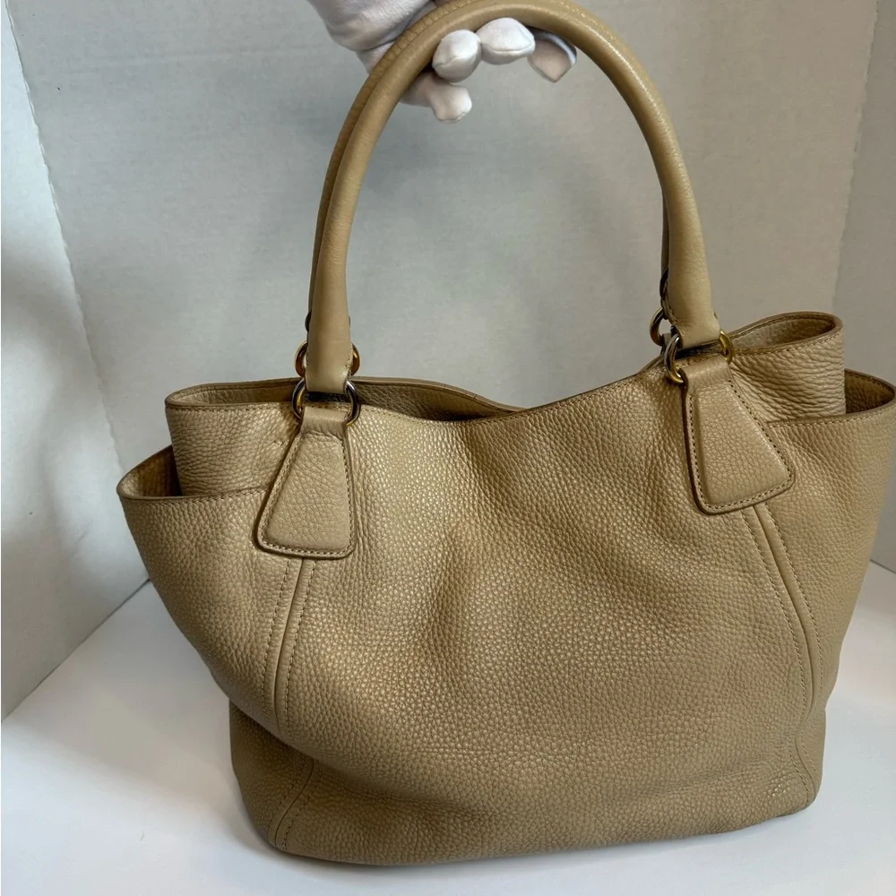 PRADA Handbag Ivory Cream Pebble Leather - Picture 3 of 12